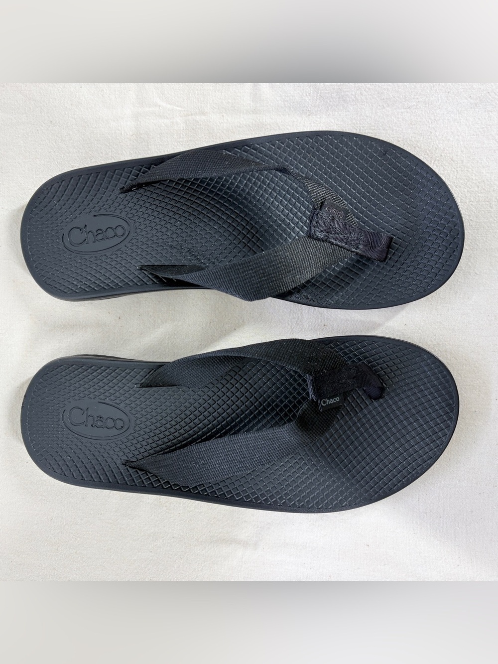 Chaco Men’s Black Classic Flip Flop Sandals Size 9